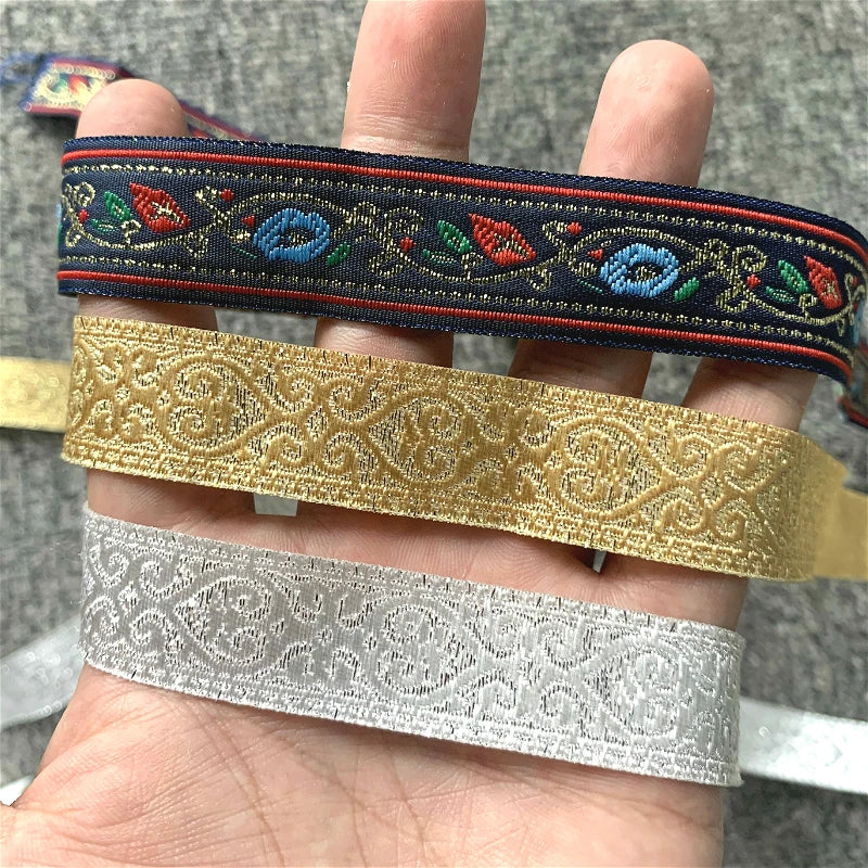 10YARD 3/4 Inch 20MM Gold And Silver Totem Heart Jacquard Ribbon