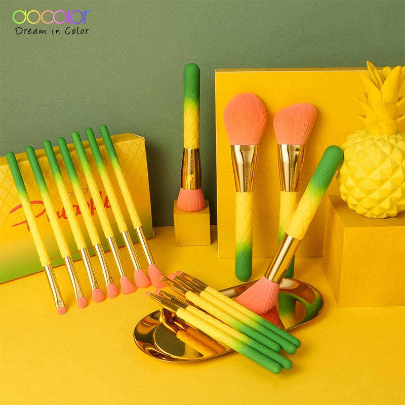 Docolor Makeup Brushes 16pcs Pineapple Makeup Brushes Set Foundation Powder Face Blending Contour Eyeshadow Make Up Brushes Set