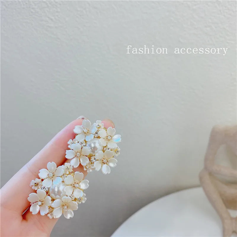 Handmade Pearl Shell Flower Stud Earrings For Women Korean Style Personality New Fashion Jewelry pendientes