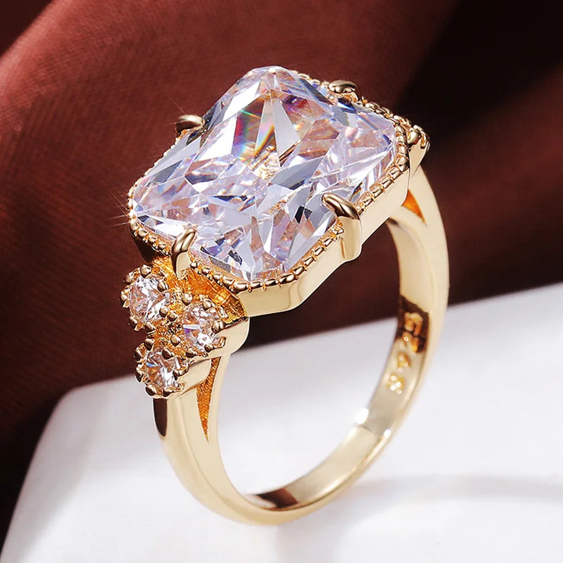 Huitan Gorgeous Gold Color Bridal Marriage Rings Brilliant Crystal CZ Women Engagement Wedding Rings New Arrival Fashion Jewelry