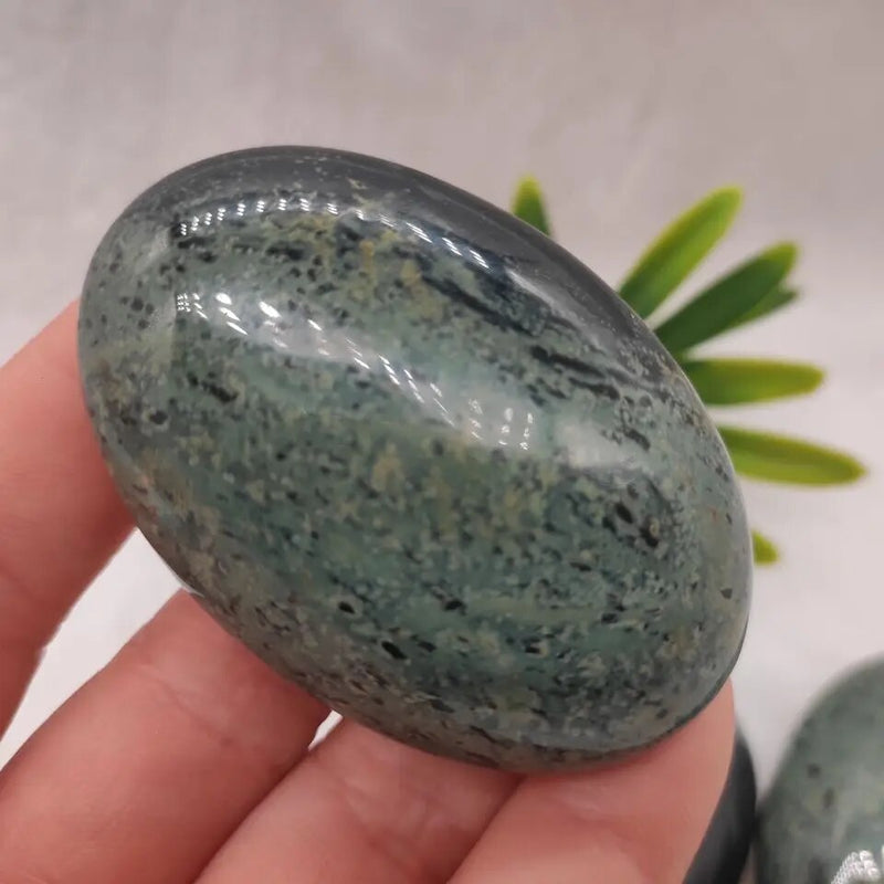 1pcs  Natural Peacock Eye Stone Green Malachite Palm Stone Raw Gemstone Crystal Meditation Healing Energy Mineral