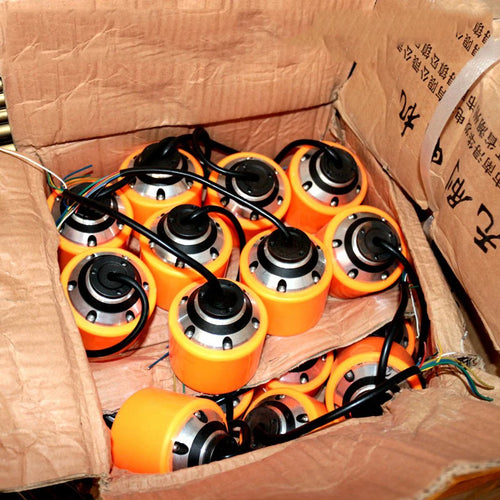 70mm 90mm Elektro-Skateboard 350W 600W Motor Kabelloser Radnabenmotor PU-Abdeckung für Einzelantrieb oder Doppelantrieb Elektro-Longboard