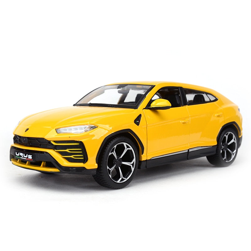 Maisto 1:24 Lamborghini Urus SUV Car Red Static Die Cast Vehicles Collectible Model Car Toys