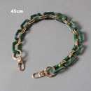 Neue Mode Damentasche Accessoire Metallteile Weiße Perle Acrylharzkette Luxuriöser Riemen Damen Schulter Süße Clutchketten