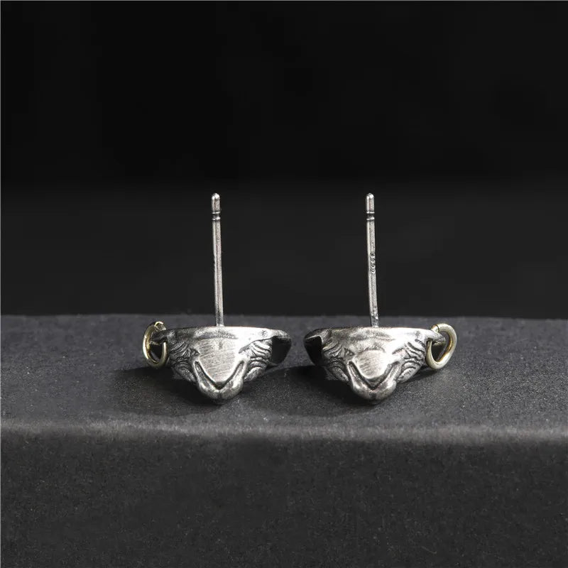 Vintage Sphink Cat Stud Earrings Punk Animal Stud Earrings Gothic Motorcycle Hand Hip-hop Rock Jewelry Accessories