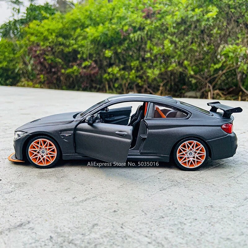 Maisto 1:24 BMW M4 GTS simulation alloy car model crafts decoration collection toy tools gift