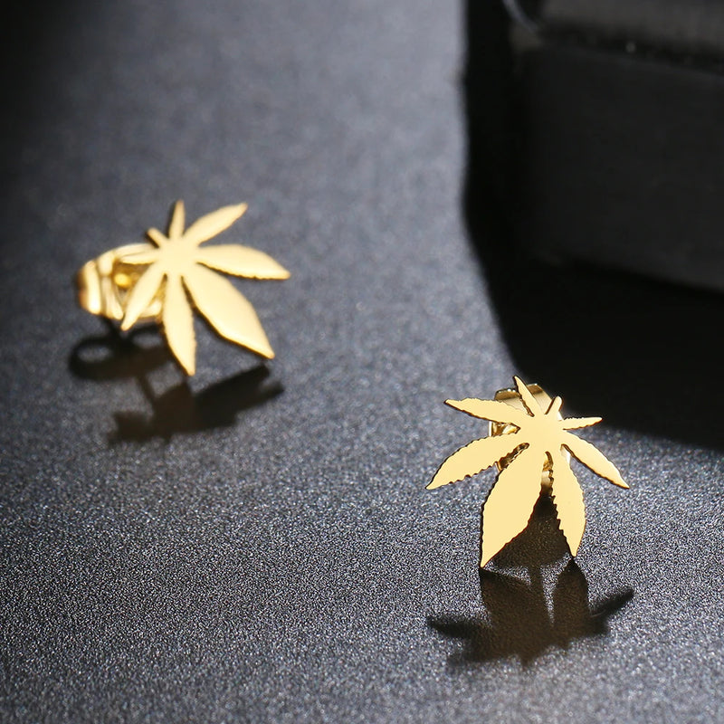 Stainless Steel Earrings Exquisite Maple Leaf Amulet Fashion Stud Earrings Classic Simple Earrings For Women Jewelry Party Gifts