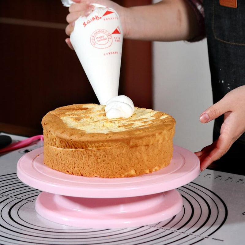 Pink Cake Decorating Turntable With Icing Smoother Pastry Spatula Cream Bag Baking Accessories Set