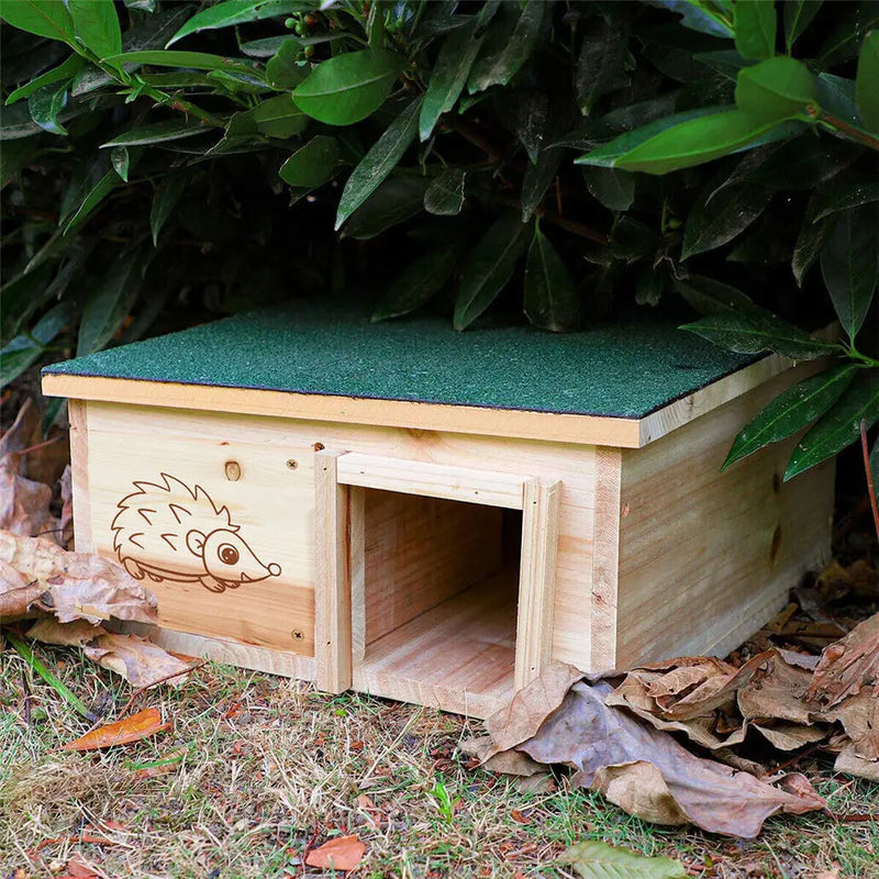 Wooden Hedgehog House Small Animal Shelter Hideout Predator Proof Hedgehog Hibernation Shelter Habitat Nest Box with Roofing