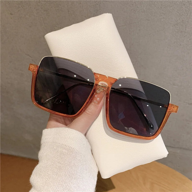 2024 New Vintage Fashion Sunglasses For Women Metal Square Frame Luxury Shades Pink Sun Glasses Photograph Sun Eyewear UV400