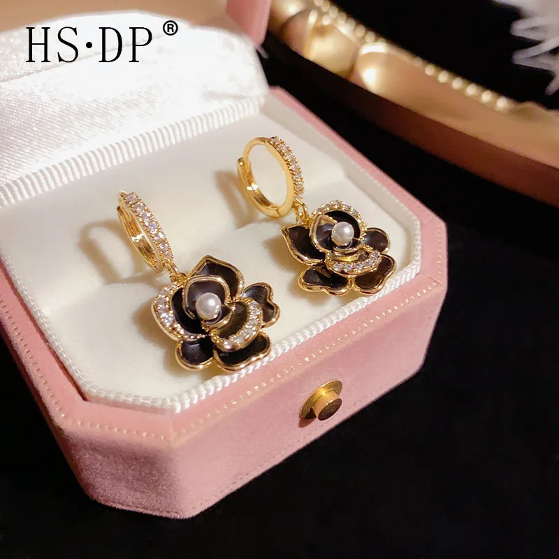 Fashionable black camellia earrings pearl zircon ear rings with oil drop 2024 new trendy and luxury earrings