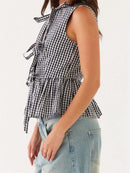 Stylish Halter Neck Crop Top Fashionable Sleeveless Checkered Blouse for Casual Outings and Nightlife Events