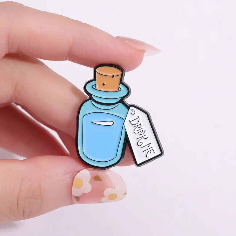 Magic Wizard Potion Red Skull Brooch Custom Dark Black Punk Metallic Badge Enamel Pin Halloween Medal Jewelry Wholesale