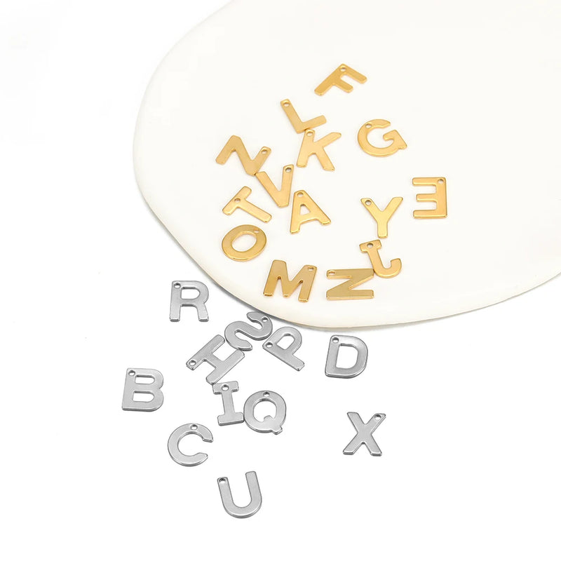 100pcs Randomly Stainless Steel Gold Color Letter Charm A-Z Alphabet Beads Pendants for DIY Bracelet Jewelry Necklace Making