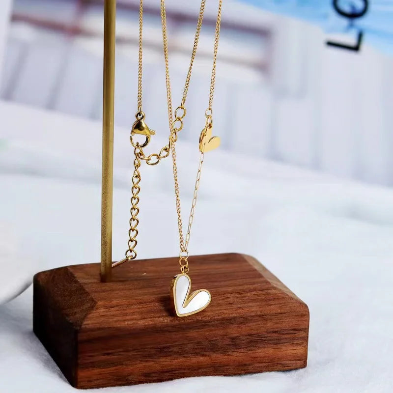 ANENJERY L316 Stainless Steel White Shell Heart Pendant Necklace for Women Dainty Simple Tender Clavicle Chain Jewelry Gift