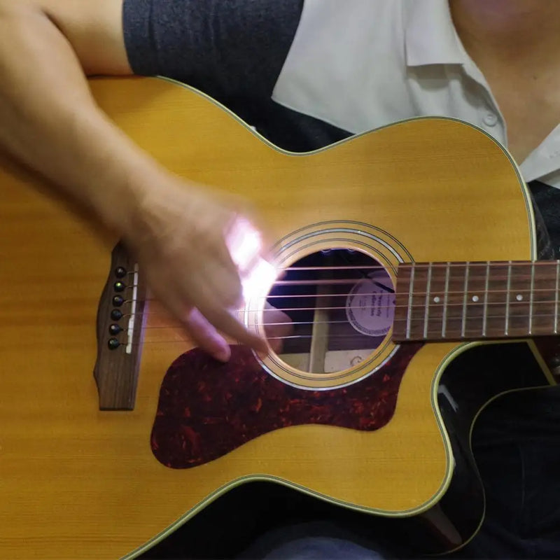 Luminous Guitar Picks Pendant Acoustic Folk Guitar Plectrum Electric Guitar Picks LED Glowing Picks Musical Instrument Accessory