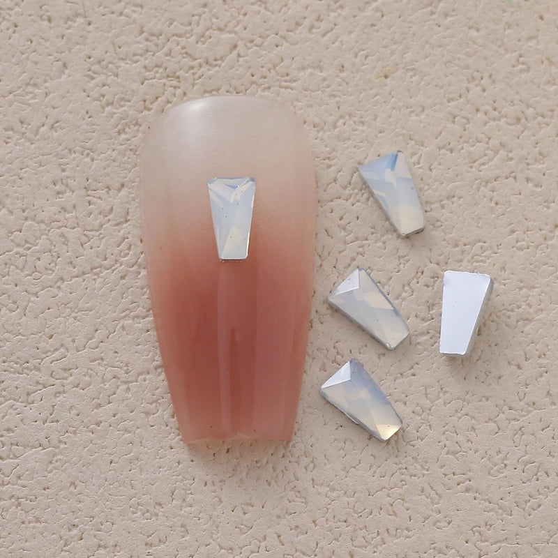 100pcs/Pack White Opal Drop Heart Mixed Shaped Resin Rhinestone Fancy Style Shiny 3D Manicure Nail Art Decoration Charms Jewelry