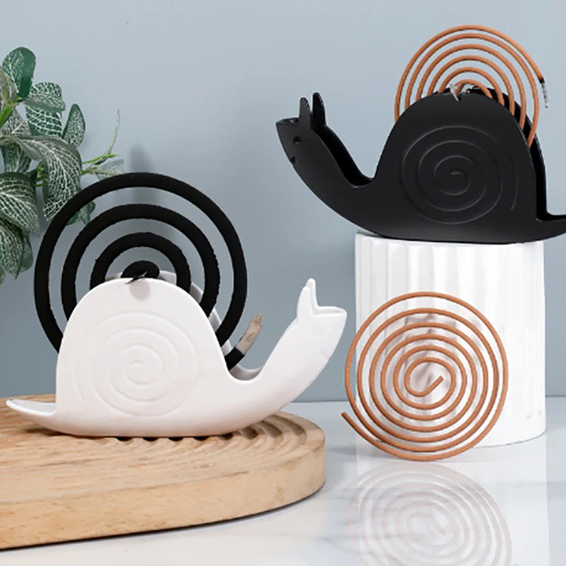 Snail Shape Mosquito Coil Incense Holder Shelf Retro Unique Wrought Iron Metal Stand Cute Ornament For Home Bedroom Decoration