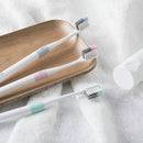 Doktor B Zahnbürste Bass-Methode Sandwich-Bettung Bessere Bürste Draht 4 Farben Inklusive 1 Reisebox für Smart Home