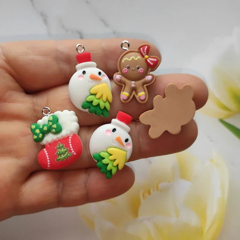 12Pcs Cartoon Christmas Series Charm Cute Snowman Deer Pendant Flat Back Cabochon DIY Jewelry Making Bracelet Earring Accessorie