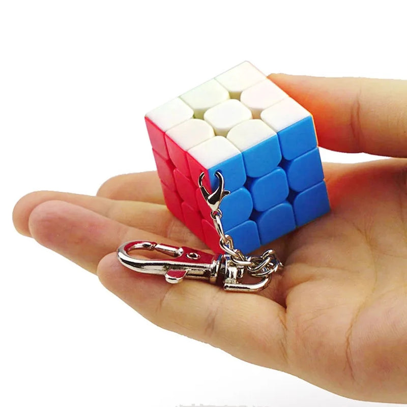 MoYu KeyChain 3cm 3.5cm Mini 3x3 Magic Cube KeyChain Professional Educational Toys Cubo Magico Puzzle Game