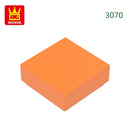 Wange 666PCS/lot 3070 1x1 Light Area Wooden Moc Loose Parts Compatible with Bricks DIY Children's Toy Assembly Gift Storage Box