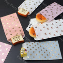 12 Stück Papiertüten Süße Gastgeschenke Weiß Violett Kraftfolie Herz Geschenktasche Geburtstag Hochzeit Bonbontüte Kekstüten Goldprägung Aufkleber