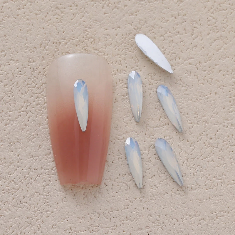 100pcs/Pack White Opal Drop Heart Mixed Shaped Resin Rhinestone Fancy Style Shiny 3D Manicure Nail Art Decoration Charms Jewelry