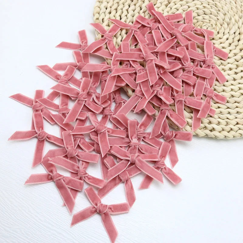 (50 Pcs/pack)5x5cm Velvet Bow Flesh Pink Ribbon Bows Small Size Polyester Satin Ribbon Bow Flower Craft Decoration DIY