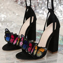 Liyke 2026 Neuheiten Zehenfreie weiße Sandalen für Damen Handbestickte Schmetterlings-Schnür-High-Heels Partykleid Pumps