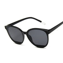 Neu eingetroffen 2024 Fashion Sonnenbrille Damen Vintage Metall Spiegel Klassische Vintage Sonnenbrille Female Oculos De Sol Feminino UV400