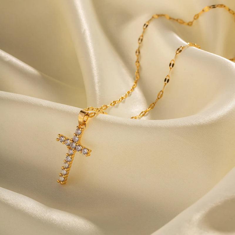 Uworld  Retro 18K PVD Gold Plated Clear Crossed Zircon Necklace Cubic Zirconia Cross Pendant Necklace Collar Acero Inoxidable