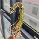 Vintage Creative Enamel Dripping Oil Giraffe Brooches for Women Trendy Casual Metal Animal Brooch Pins Personality Jewelry Gifts