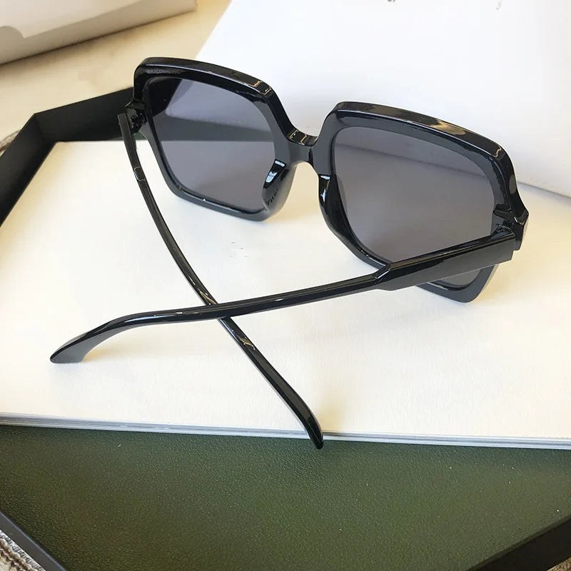 Sunglasses Women Vintage Oversize Square Luxury Brand Big Frame Women Sun Glasses Black Fashion Gradient Female Glasses Oculos