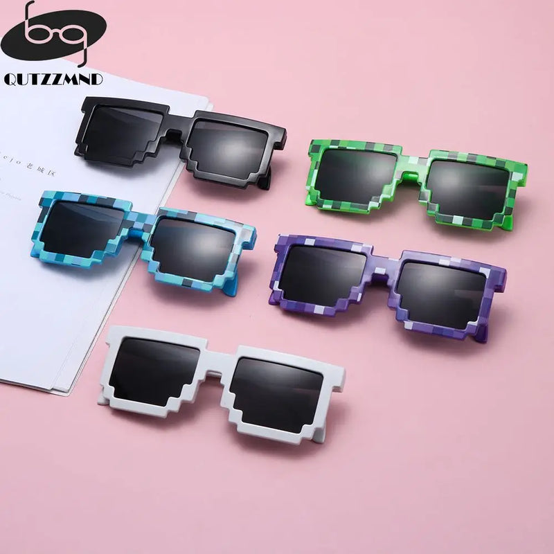 New Fashion Sunglasses Retro Gamer Robot Sunglasses Pixel Mosaic Sunglasses Birthday Party Cosplay Favors for Kids and Adults