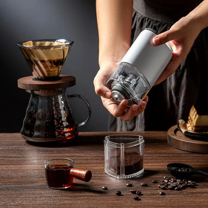 1 PCS Portable Electric Coffee Grinder TYPE C USB Charge Ceramic Grinding Core Home Coffee Beans Pulverizer Grinder