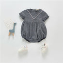 2021 Sommer Kurzarm V-Ausschnitt Stickerei Baby Mädchen Strampler