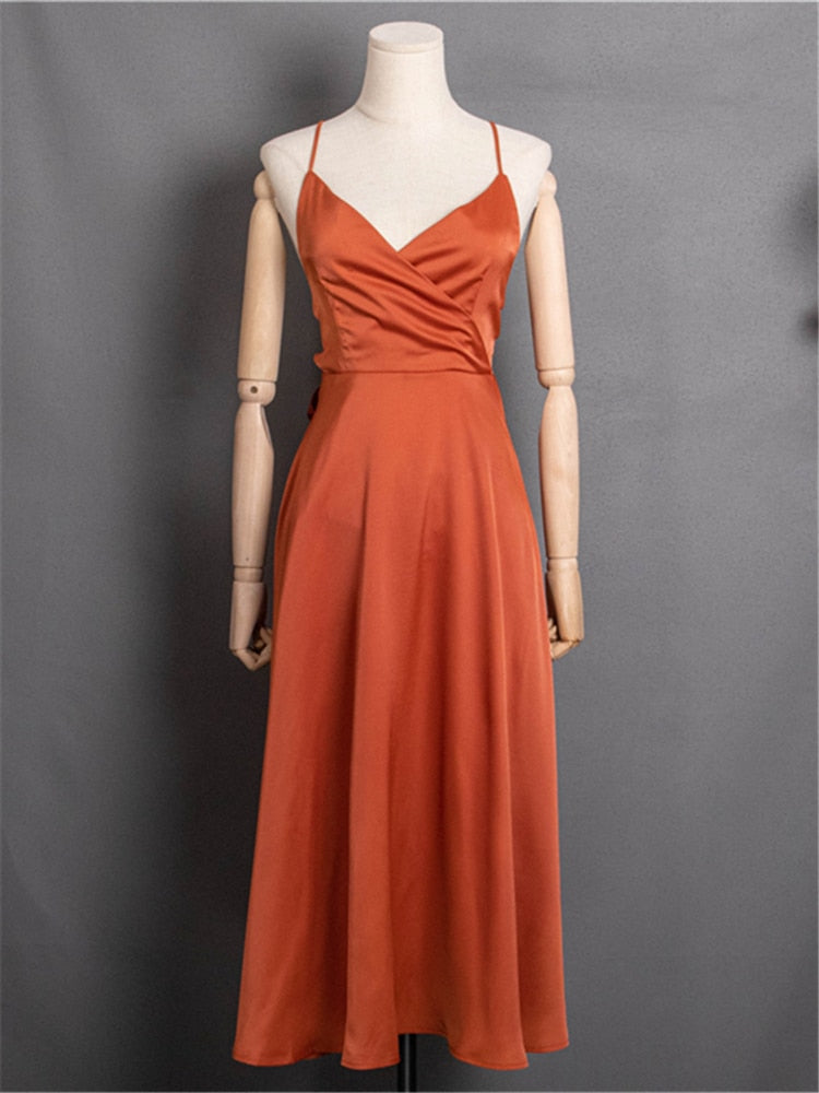 Colorfaith New 2022 Sundress Dress With A Halter Top Strapless Backless Sexy Satin Retro Women Spring Summer Pure Dresses DR2019