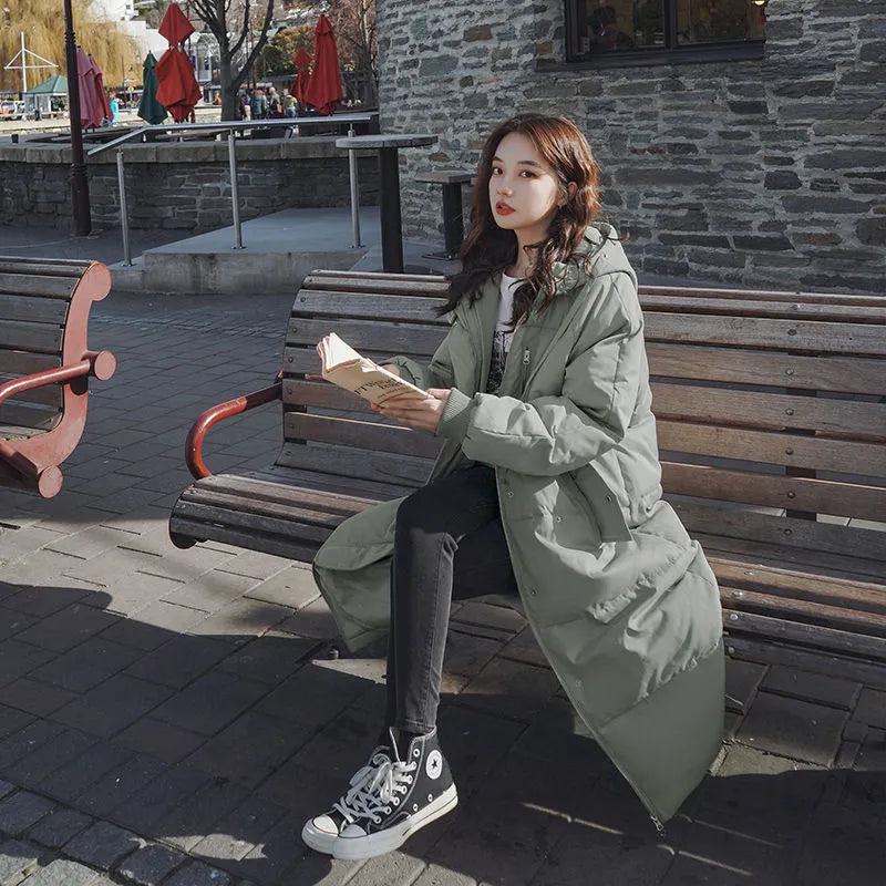 Abrigo de mujer 2022 nueva versión coreana suelta de longitud media con cremallera abajo chaqueta acolchada con capucha gruesa prendas de vestir de invierno tendencia femenina