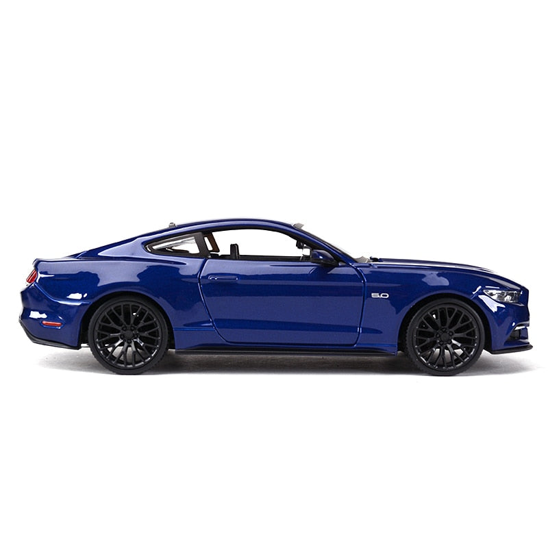Maisto 1:24 2015 Ford Mustang estático Die Cast vehículos coleccionables modelo coche Juguetes
