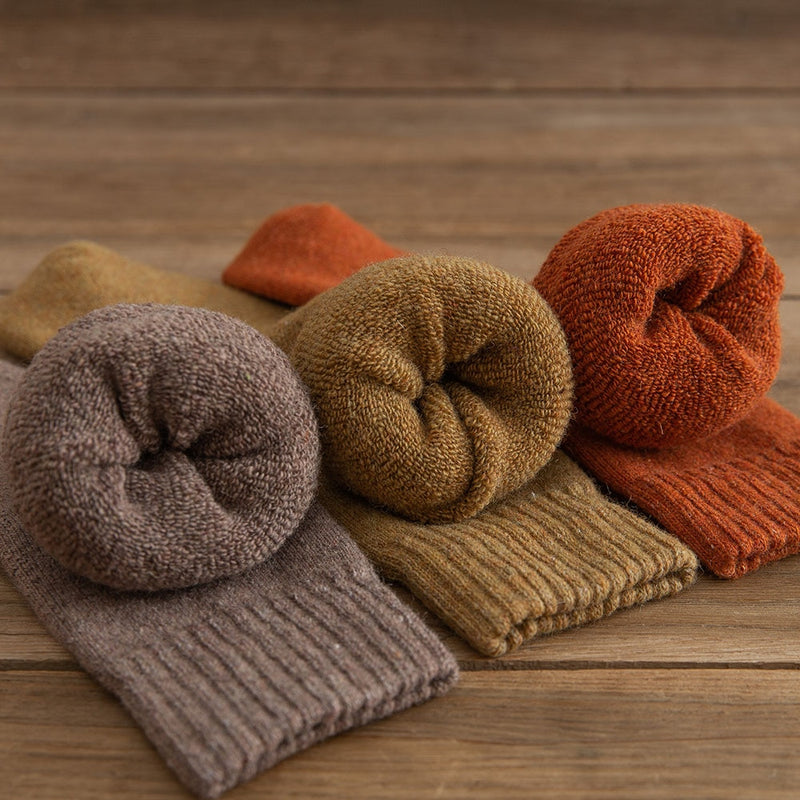 Winter Damen dicke warme einfarbige Wolle Harajuku Retro kältebeständige modische lässige Kaschmirsocken 5 Paar