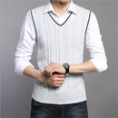 2020 Sweater Men Fashion Sleeveless Knitted Vest Male V-Neck Pullover Male Jacket Slim Solid Casual Mens Woolen Sweaters Vest