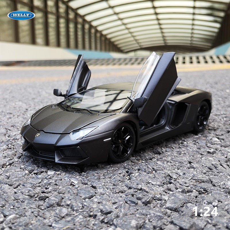 WELLY 1:24 Lamborghini Aventador LP700-4 coche de aleación modelo de coche deportivo Diecast cola coche ruedas juguetes para niños