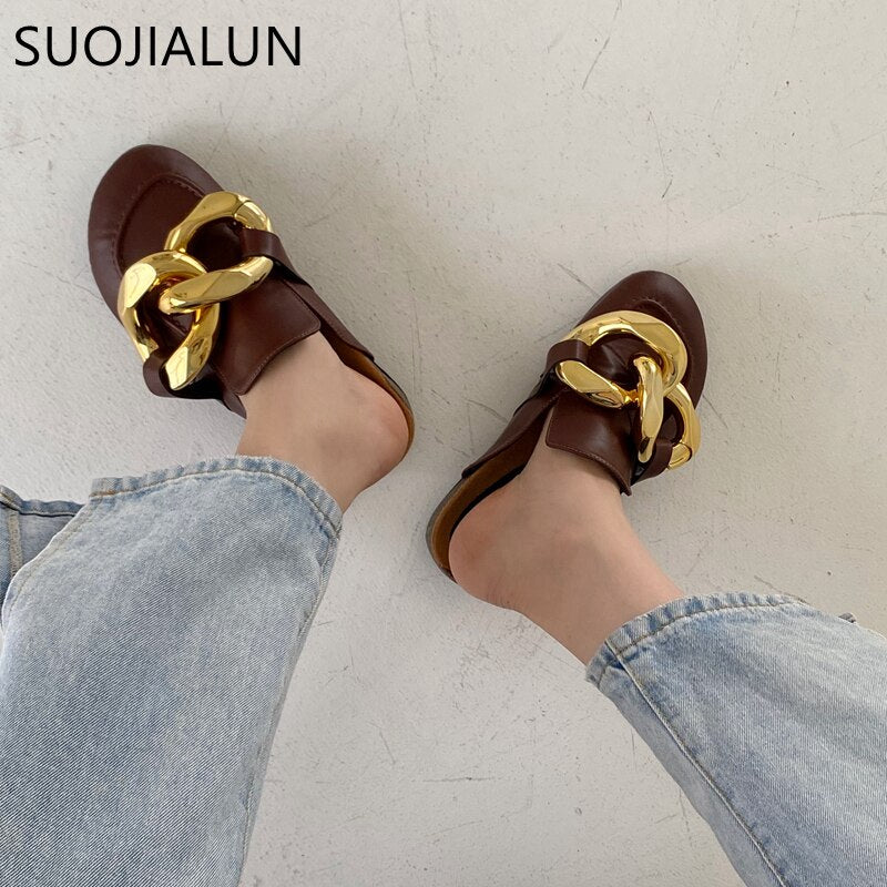 SUOJIALUN  New Brand Design Gold Chain Women Slipper Closed Toe Slip On Mules Shoes Round Toe Low Heels Casual Slides Flip Flop