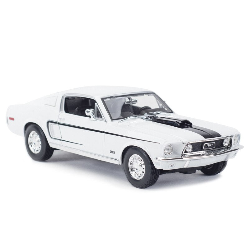 Maisto 1:18 1968 Ford Mustang GT Cobra Jet Sportwagen Statische Simulation Druckgussfahrzeuge Sammlermodell Auto Spielzeug