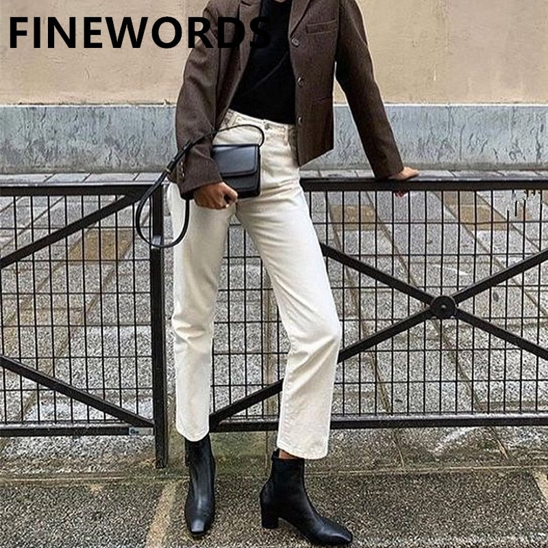 FINEWORDS Otoño Coreano Albaricoque Harem Boyfriend Jeans Mujer Beige Jeans Vintage Casual Pierna ancha Corte de bota Pantalones de mezclilla