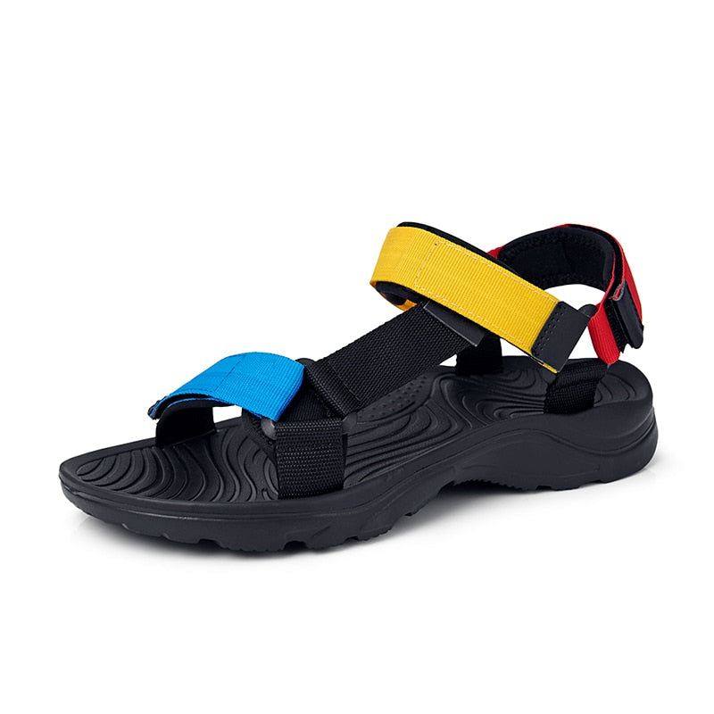 2022 Neue Männer Sandalen rutschfeste Sommer Flip Flops Hochwertige Outdoor Strand Hausschuhe Freizeitschuhe Günstige Herrenschuhe Wasserschuhe