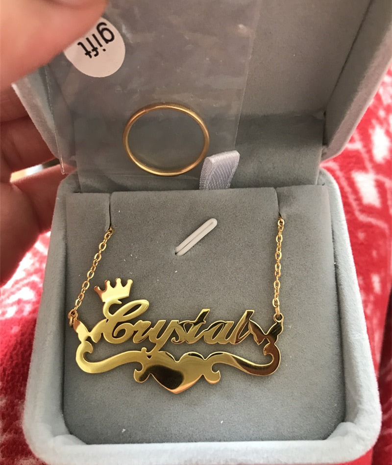 Collar con nombre de mariposa bonito personalizado con corazones de cinta, corona de acero inoxidable, colgante con placa de identificación, collar para mujer, regalos de cumpleaños