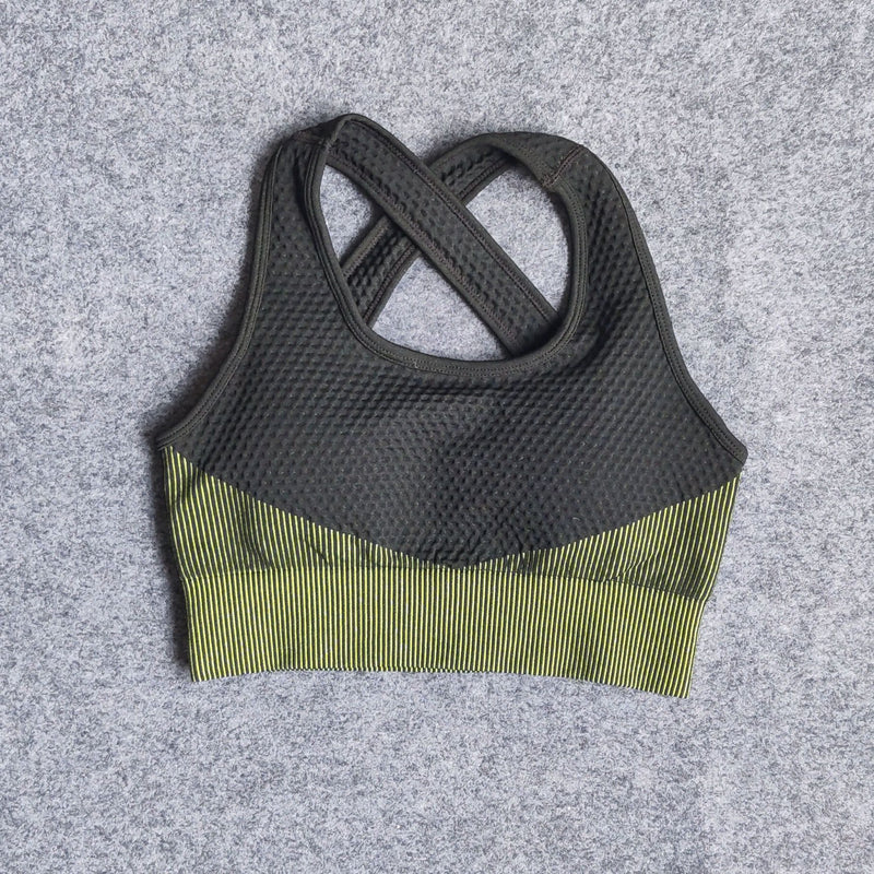 Nuevos trajes de Fitness, conjuntos de Yoga para mujer, conjuntos de 3 uds, camisa de manga larga, sujetador deportivo y mallas sin costuras, ropa de entrenamiento para correr, ropa de gimnasio