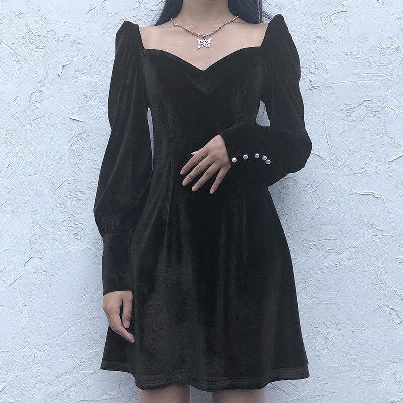 Fitshinling Vintage Gothic Velvet Dress Mujeres Dark A Line Botones Winter Grunge Slim Vestidos Manga larga Black Punk Vestidos Nuevo